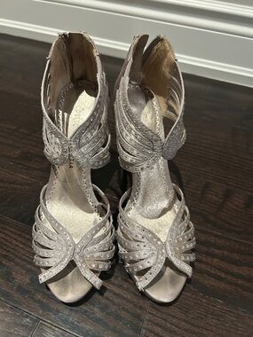 Gorgeous 4” Taupe Rhinestone Strappy Heels SIZE 7